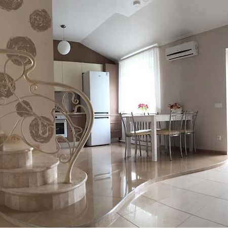 Апартаменты В Частном Доме Odesa Exterior foto